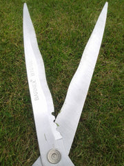 Barnel Hedge Shears with Wavy Edged Blade